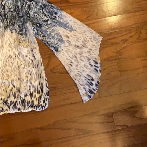 Alfani Blouse Blue and Tan. Cute Sleeves. - Picture 3 of 5